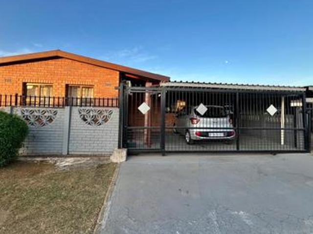 spacious 3 bedroom road in northdale
