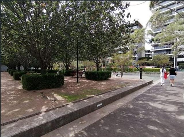 Spacious 3 Bedroom with 2 Bathroom and 2 Car Park Spaces