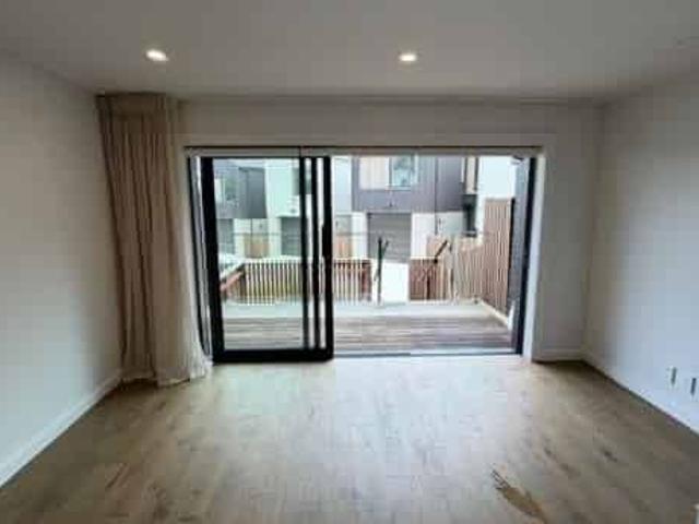 Spacious 3 Bedroom Townhouse