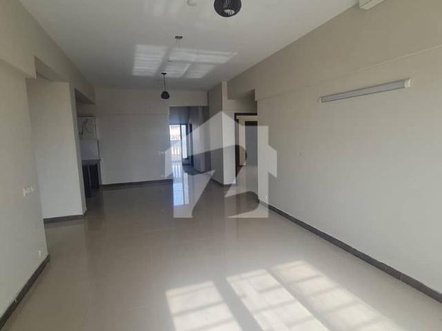 Spacious 3 Bedrooms Apartment With Maid Room For Sale