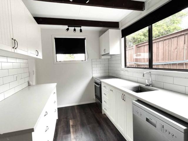 Spacious 3 bedrooms with 1 bathroom
