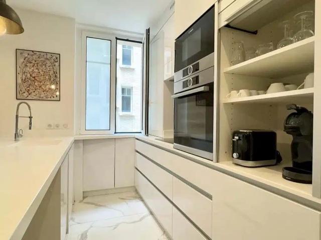 Spacious 3 room apartment near Porte de Saint Cloud