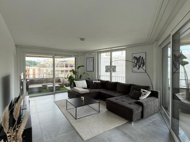 SPACIOUS 3½ ROOM ATTIC