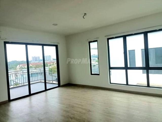 Spacious 3 Storey Semi D Corner Lot @ Puncak Saujana, Kajang