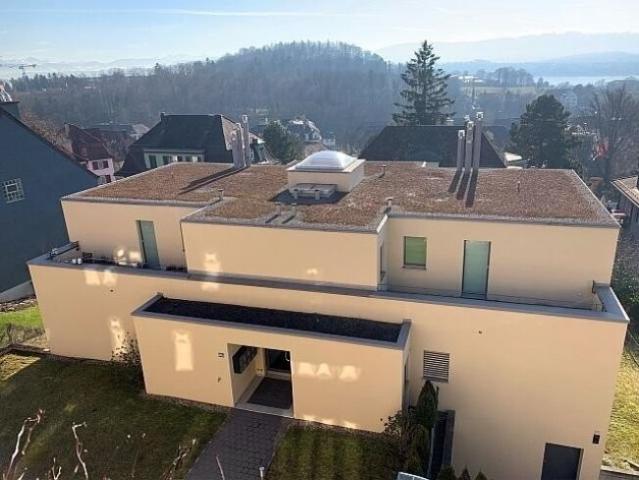 Spacious 3.5 room apartment near Klusplatz