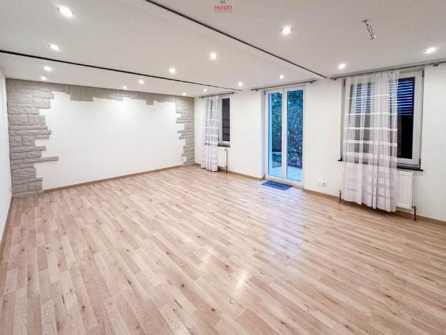 Spacious 3.5 room apartment with winter garden and terrace