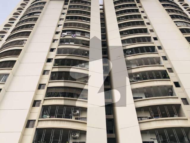 Spacious 3 Bedrooms Apartment For Rent In Zamzam Tower
