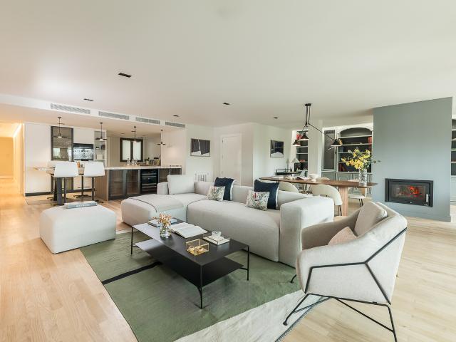 Spacious three bedroom apartment with views of the Temple of Debod