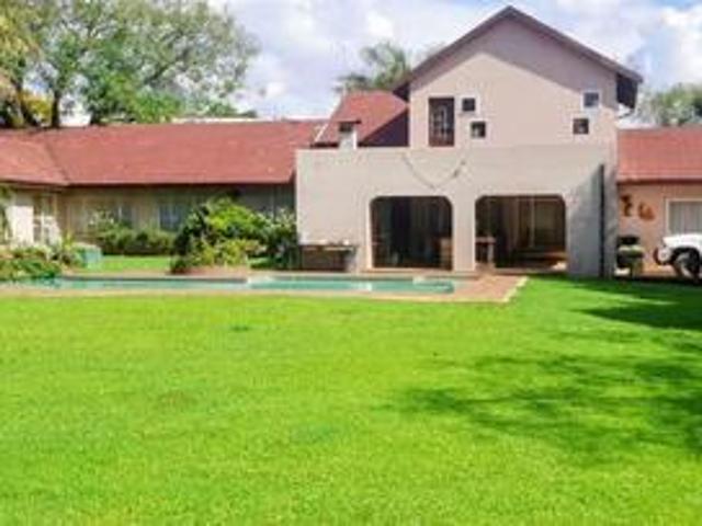 spacious three bedroom house on the.