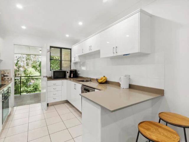 “Spacious, Top Floor Appeal”