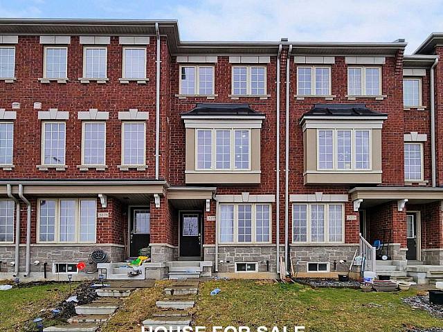 Spacious Townhouse For Sale In Markham bt 009