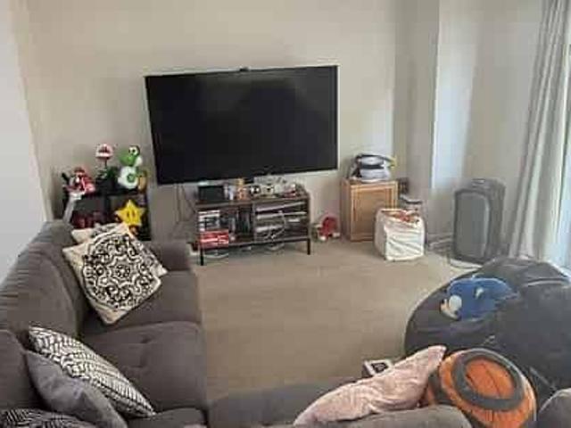Spacious Townhouse in Sunnyvale's Heart