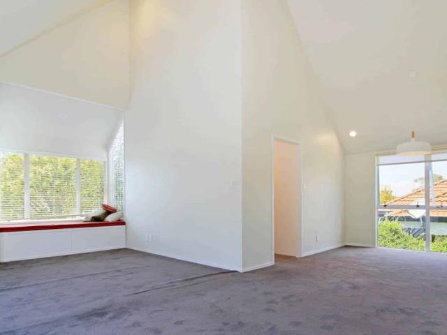 Spacious Two Bedroom Townhouse in the BEST Loc.
