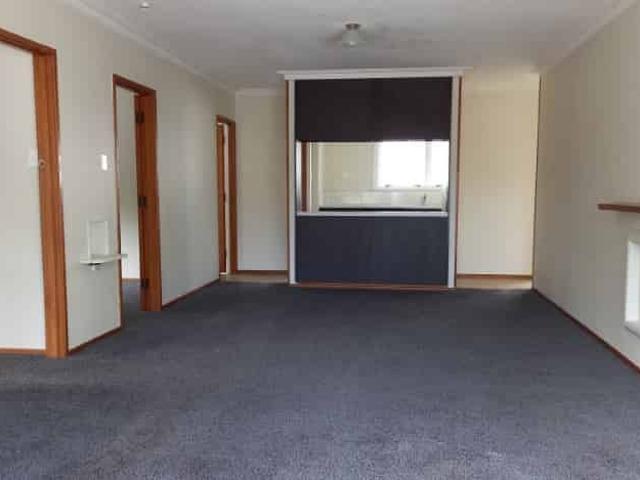 SPACIOUS TWO BEDROOM APARTMENT