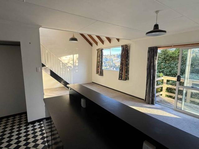 Spacious Two Bedroom Apartment with Garage