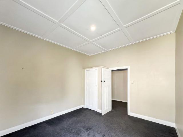 Spacious Unit in Prime Eden Terrace Location