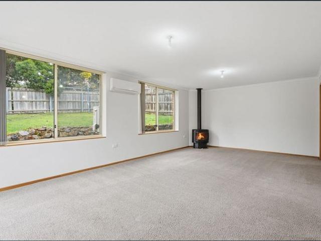 Spacious conjoined unit in sought after location