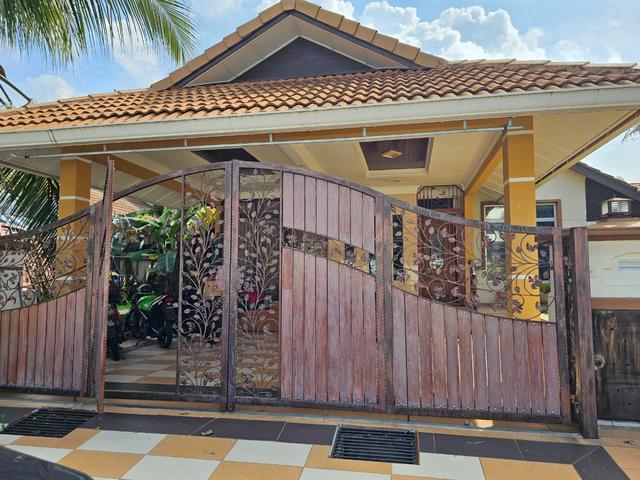 SPACIOUS UNIT 15 Storey Bungalow Laman Lili Nilai Impian