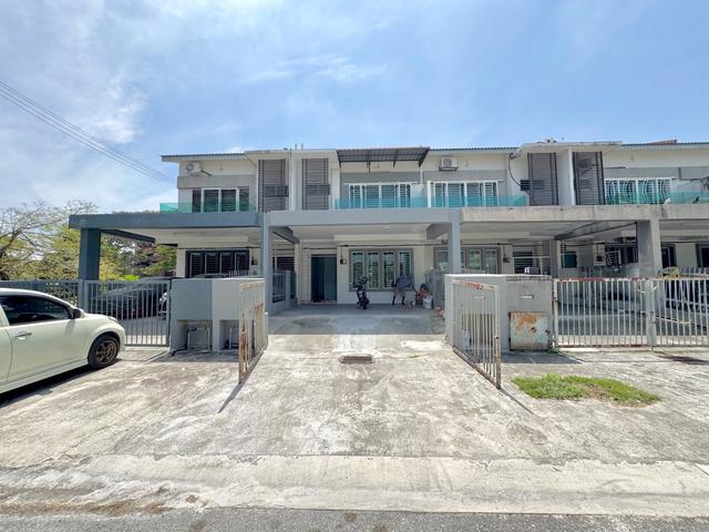 SPACIOUS UNIT 2 Storey Taman Baiduri 2 Dengkil Sepang