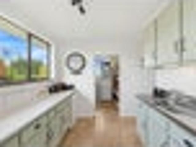 Spacious West Gore Living