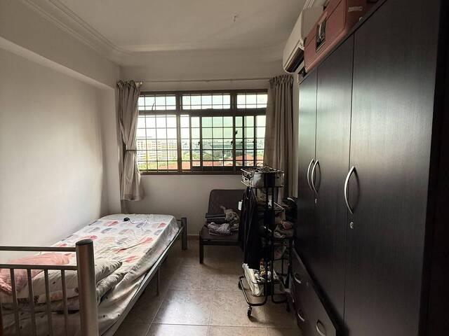 Spacious Whole Unit 5 room – Serangoon Central Drive High Floor!