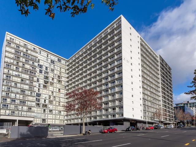 Spacious Zest CBD Apartment 2 Bedrooms with City Views