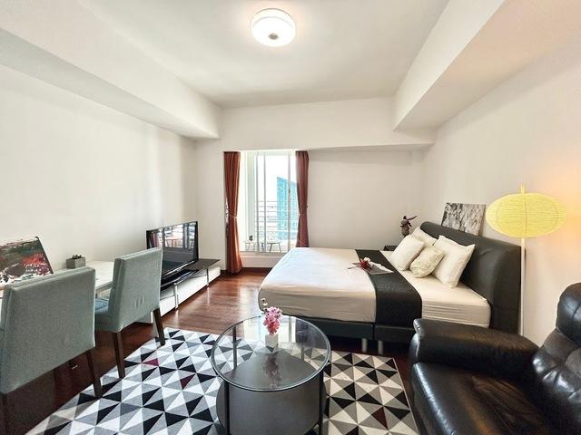 Spacious / Airy Private Studio The Sail @ marina bay