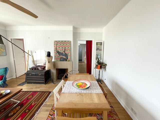 Spacious and Comfortable 3 Room Apartment, Paris Amsterdam Apartments for Rent