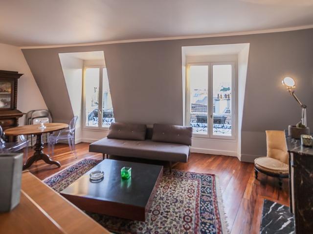Spacious and charming 2 bedroom apartment, Paris Amsterdam Apartments for Rent