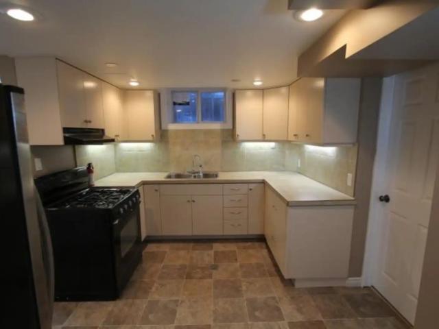 Spacious and clean 3 bedroom basement suite