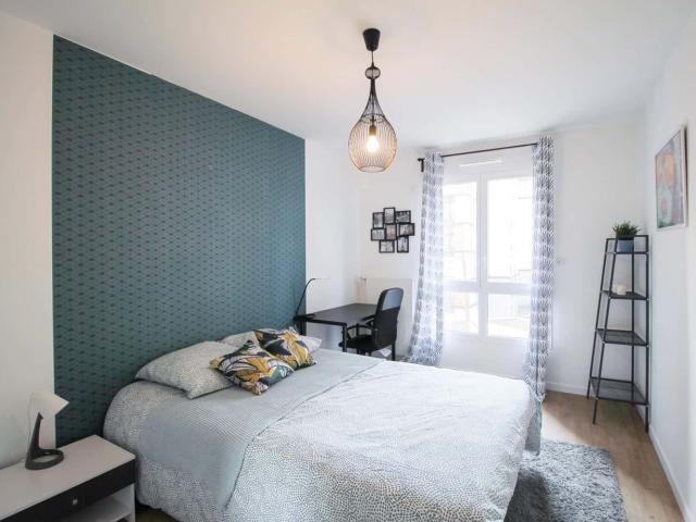 Spacious and bright room 15m² CL12