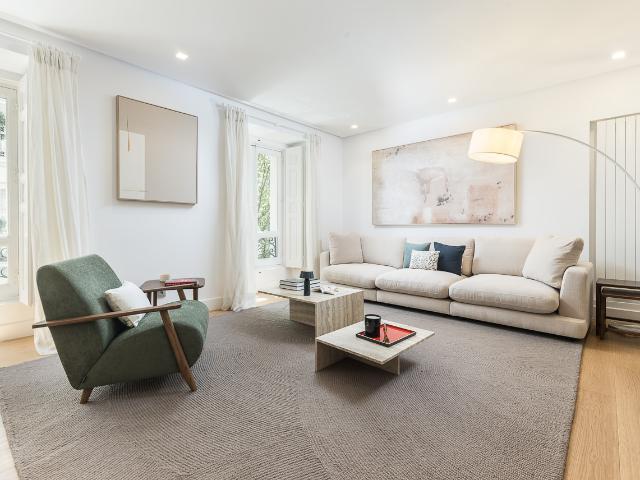 Spacious and elegant apartment in Recoletos