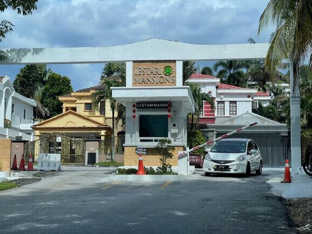 Spacious and Family Oriented SemiD Lestari Mansion Seri Kembangan