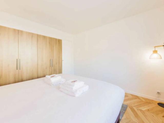 Spacious and fashionable flat in Boulogne Billancourt, Paris Amsterdam Apartments for Rent