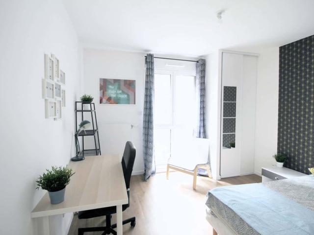 Spacious and luminous room 12m² CL33