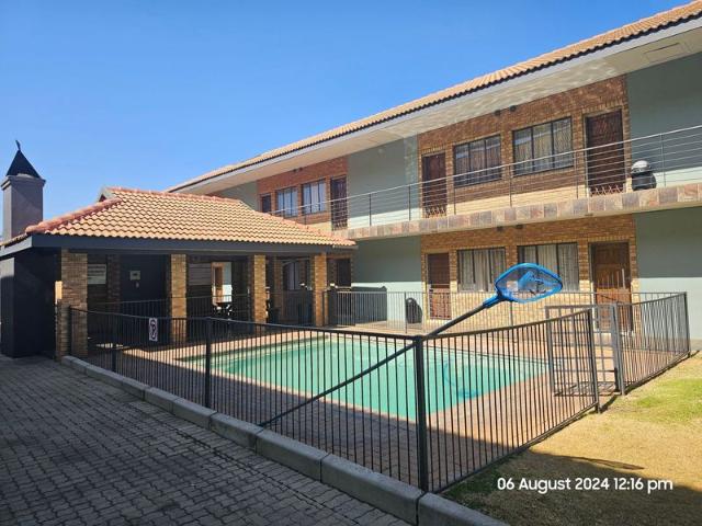 Spacious and Modern Design*: 2 Bedroom Apartment