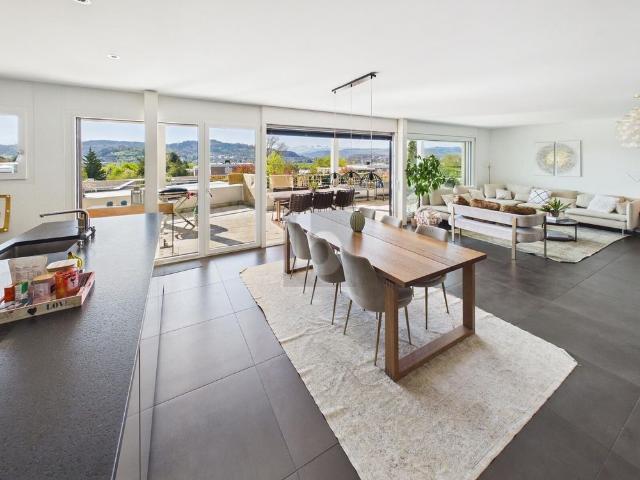 SPACIOUS AND STYLISH WITH SUNNY TERRACE