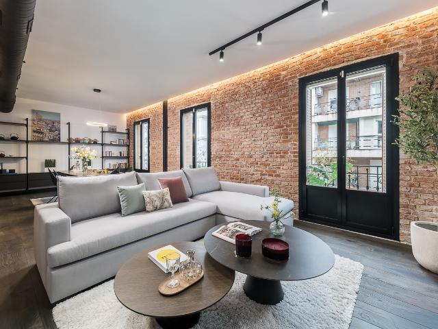 Spacious and stylish apartment in Salamanca neighborhood