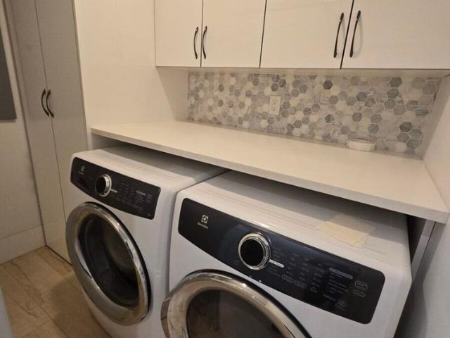 Spacious and Renovated Suite on Lougheed Hwy – Utilities Included
