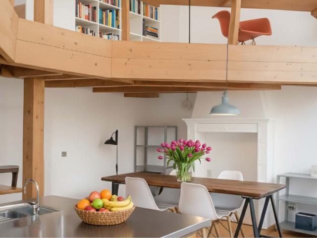 Spacious apartment district Isola, Milan