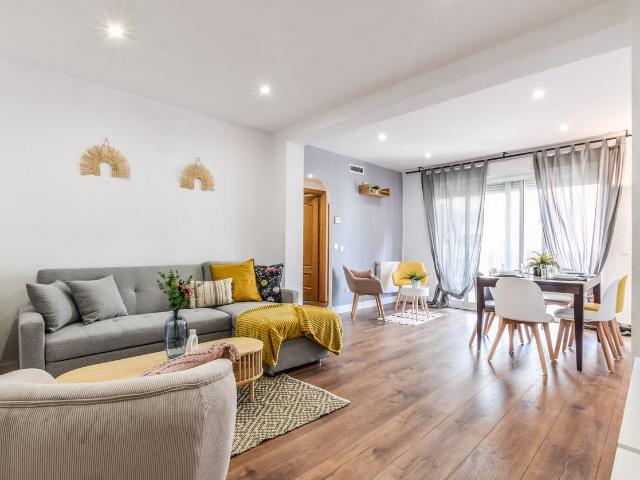 Spacious Apartment in Madrid Retiro, Madrid Amsterdam Apartments for Rent