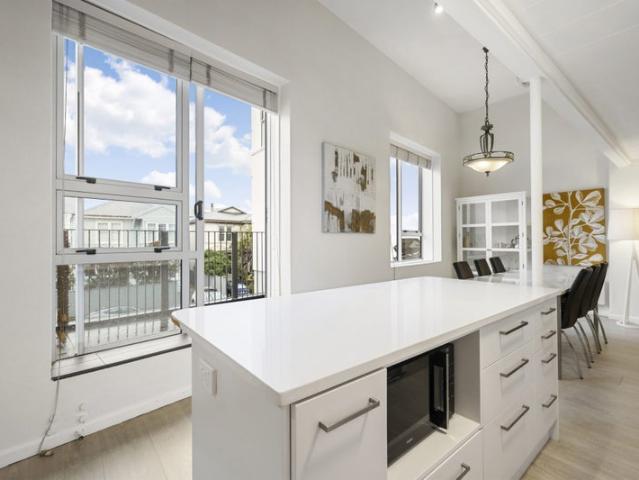 SPACIOUS APARTMENT LIVING