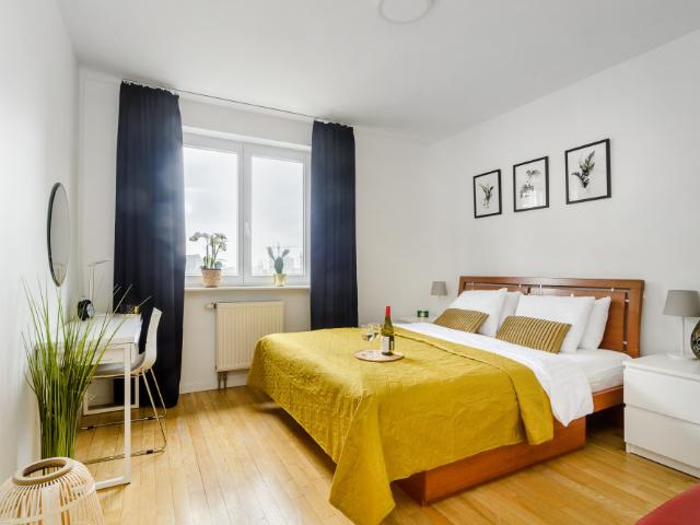 Spacious apartment with 3 rooms in centre Warsaw