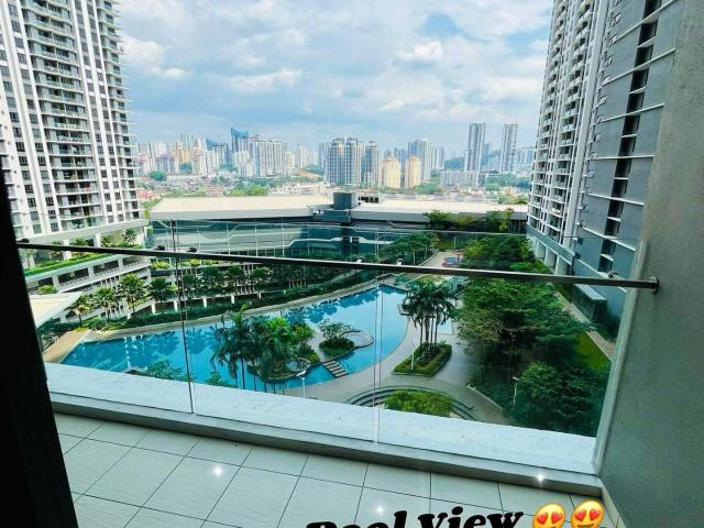 Spacious Balcony Room @ United Point