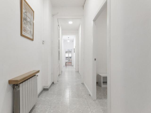 Spacious bedroom in Barrio gótico