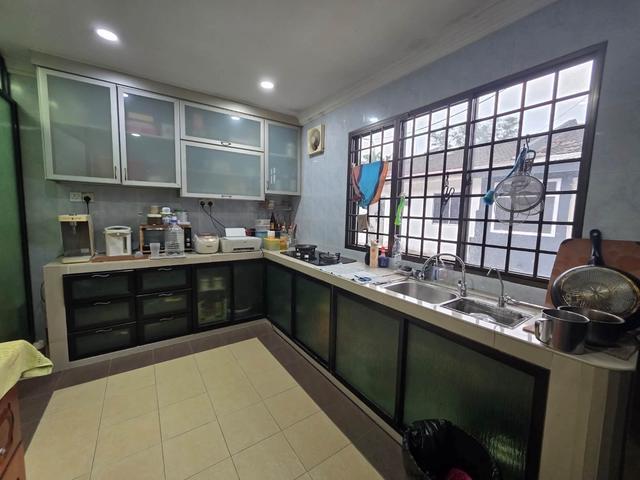 Spacious big size 22x70 single storey at johor jaya