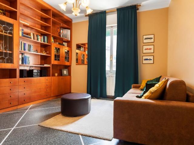 Spacious Bologna Center Apartment with Parking, Bologna Amsterdam Apartments for Rent