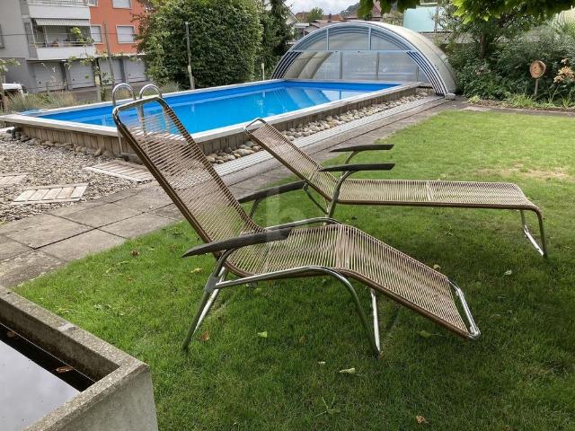 SPACIOUS, BRIGHT AND WITH A PRIVATE POOL