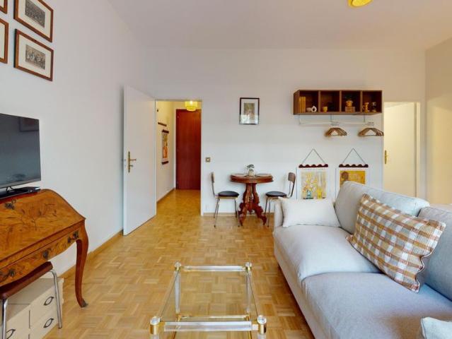 Spacious & Bright Studio with Balcony in Malagnou, Geneva