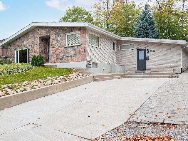 Spacious Bungalow For Sale In Barrie 580s